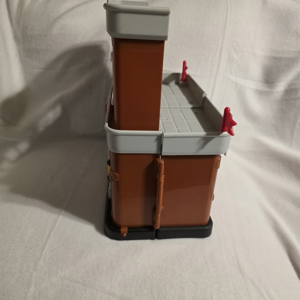 Members Mark Fire Station Playset w/ Opening Doors & Lights, Age 3-4 - Picture 6 of 6